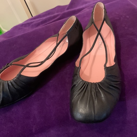 Taryn Rose Bryan Keyhole ballet flats size 5 1/2M - Picture 5 of 6